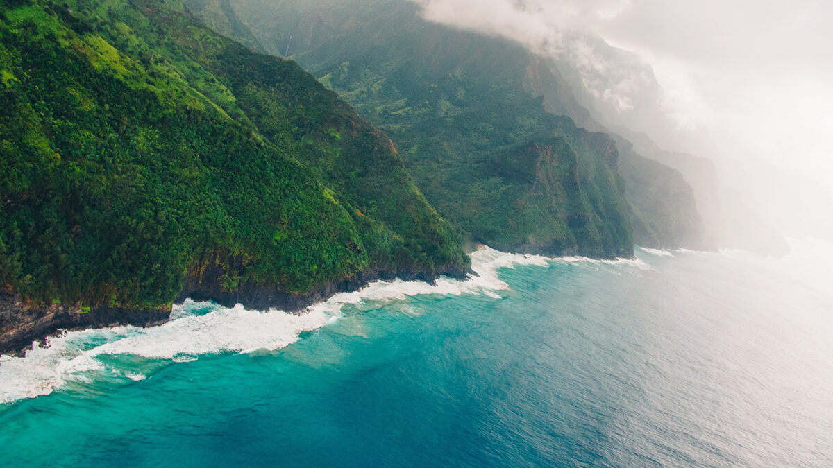 8 Reasons We Love Hawaii (Plus Things to Do)